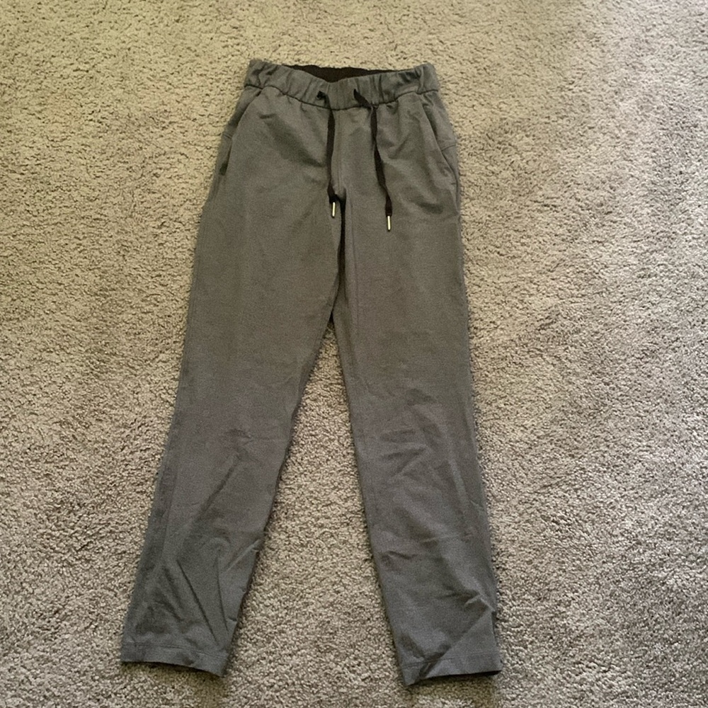 Lululemon joggers size 2